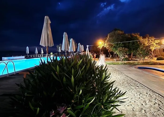 Sunny Lena Premium Family With Garden, Close To & Pool Petrcane