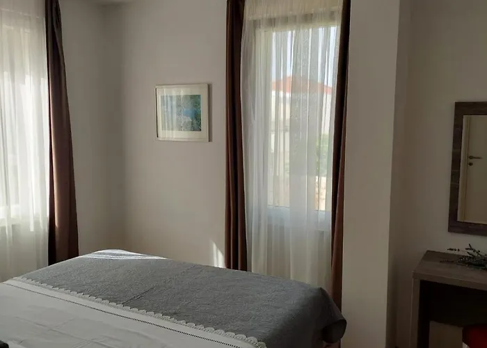Sunny Lena Premium Family With Garden, Close To & Pool Petrčane