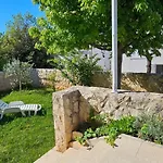 Appartement Sunny Lena Premium Family With Garden, Close To & Pool Petrcane