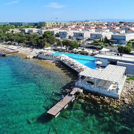 Sunny Lena - Private Beach, Pool, Gym, Sauna, Terrace With Garden