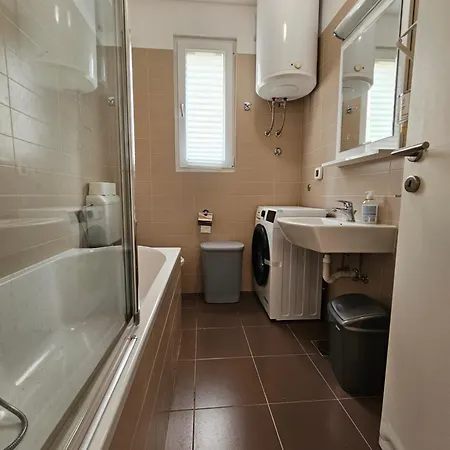 Sunny Lena - Private Beach, Pool, Gym, Sauna, Terrace With Garden Apartment *