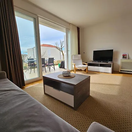Sunny Lena - Private Beach, Pool, Gym, Sauna, Terrace With Garden Apartment *