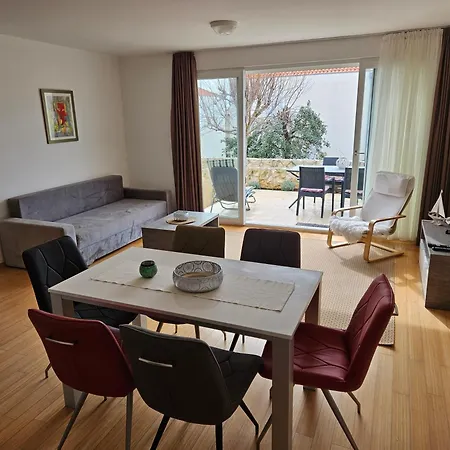 Sunny Lena Premium Family With Garden, Close To & Pool Petrcane