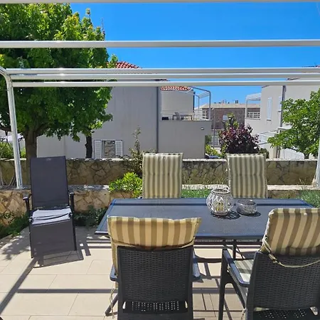 Sunny Lena Premium Family With Garden, Close To & Pool *