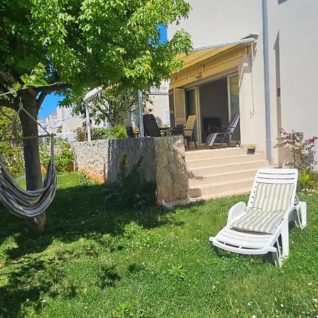Sunny Lena Premium Family With Garden, Close To & Pool Appartement *