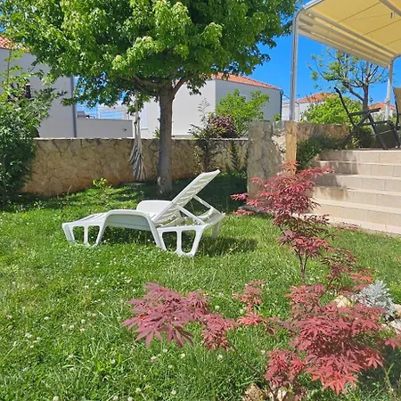 Sunny Lena Premium Family With Garden, Close To & Pool *
